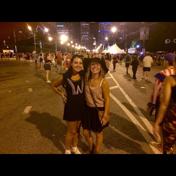 Brandy Melville Black and White Embroidered Romper - Picture 4 of 4